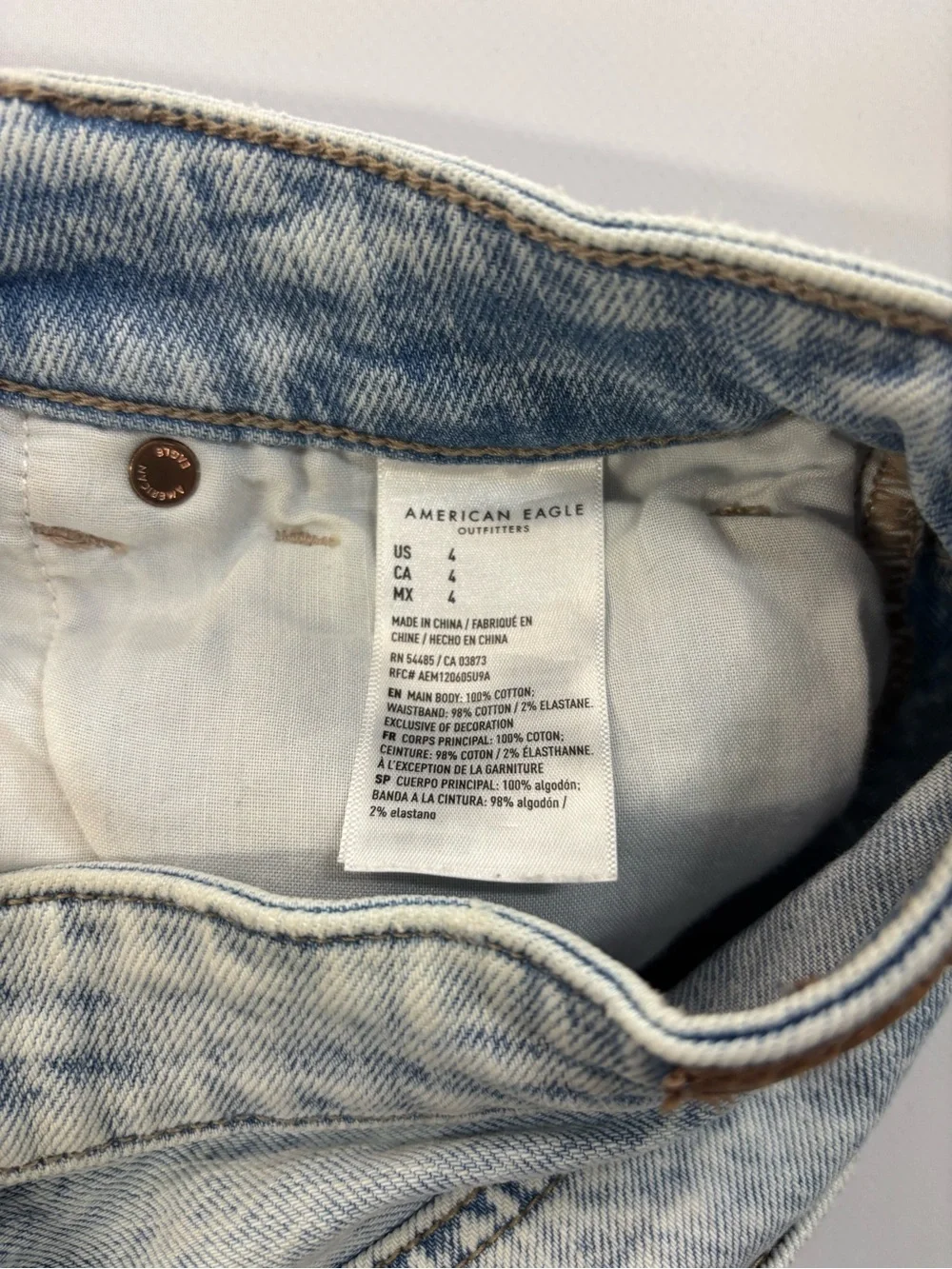 American Eagle Distressed Denim Shorts Women's Size 4 High-waisted Acid Washed